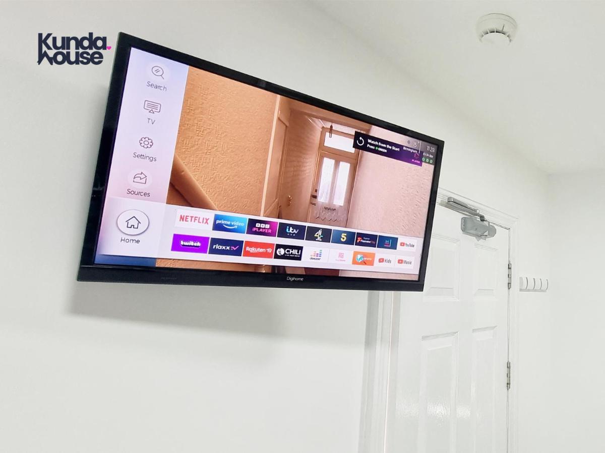 Elegant Ensuite Near City Centre - Kunda House