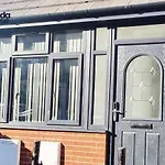 Elegant Ensuite Rooms Near City Centre - Kunda House