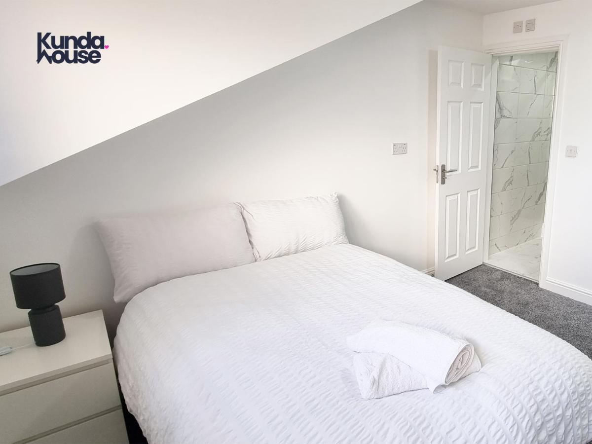 Holiday home Elegant Ensuite Near City Centre - Kunda House *